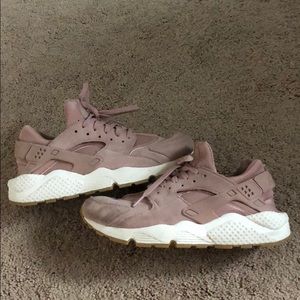 pink nike huraches